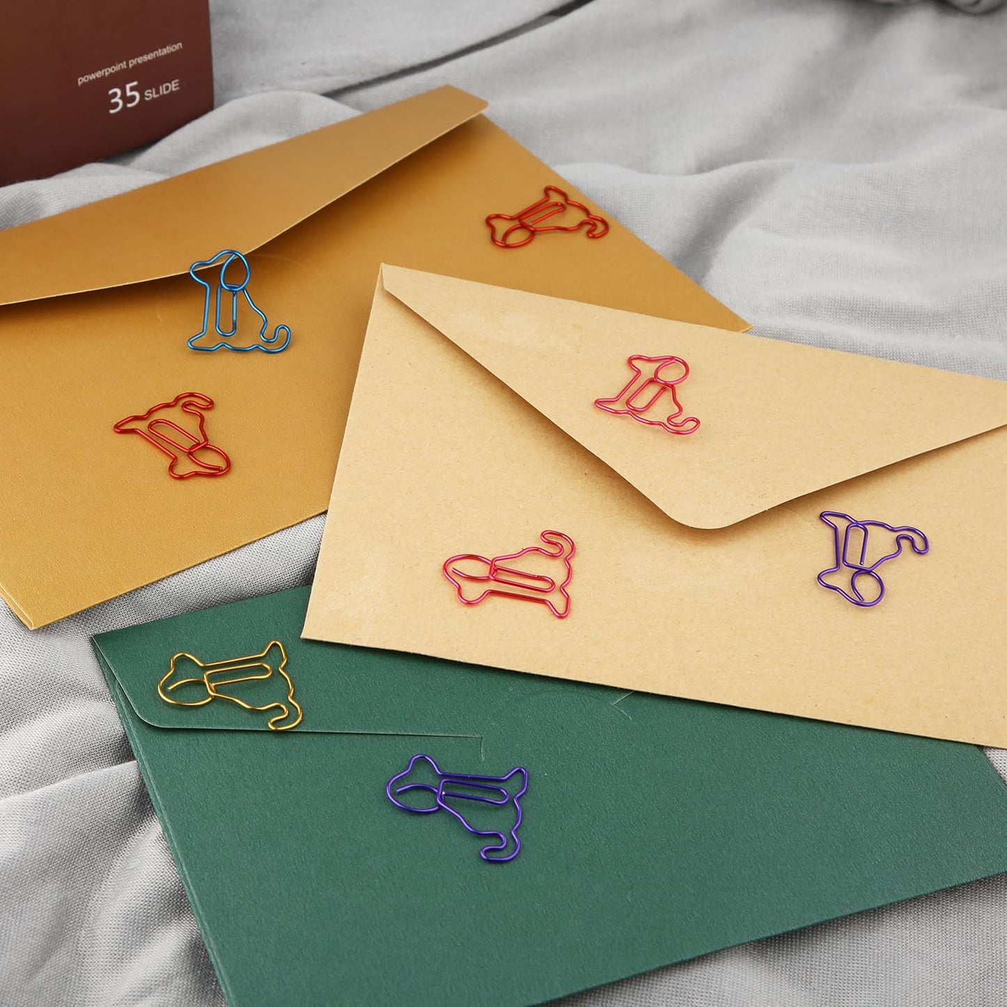 Clips de papel con forma de perro
